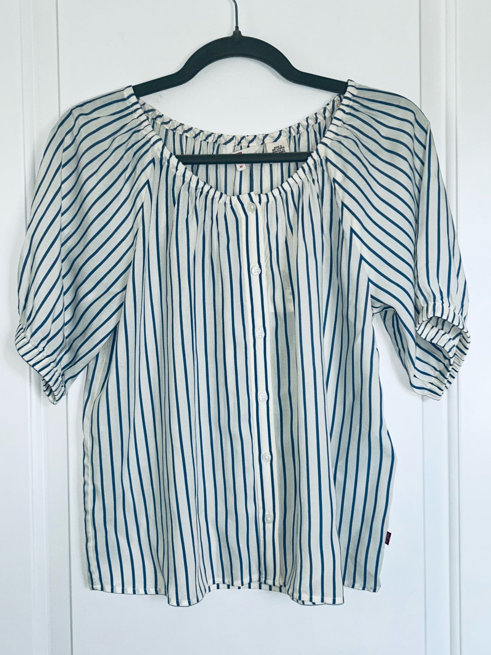 LEVI’s Striped Button-Front Boho Peasant Women’s Top in White & Blue - NEW!